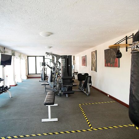 Hosteria Las Quintas Hotel Restaurante Bar Cuernavaca Esterno foto The gym at the hotel